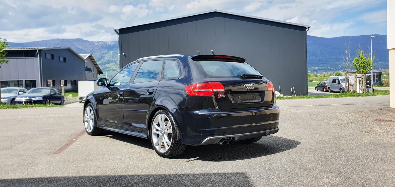 AUDI 2.0 T FSI quattro S-Tronic-image-1