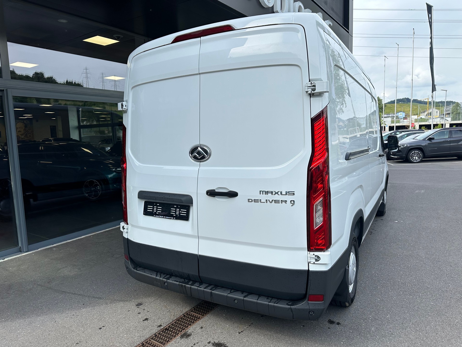 MAXUS Deliver 9 2.0D L3H2 FWD Base-image-4