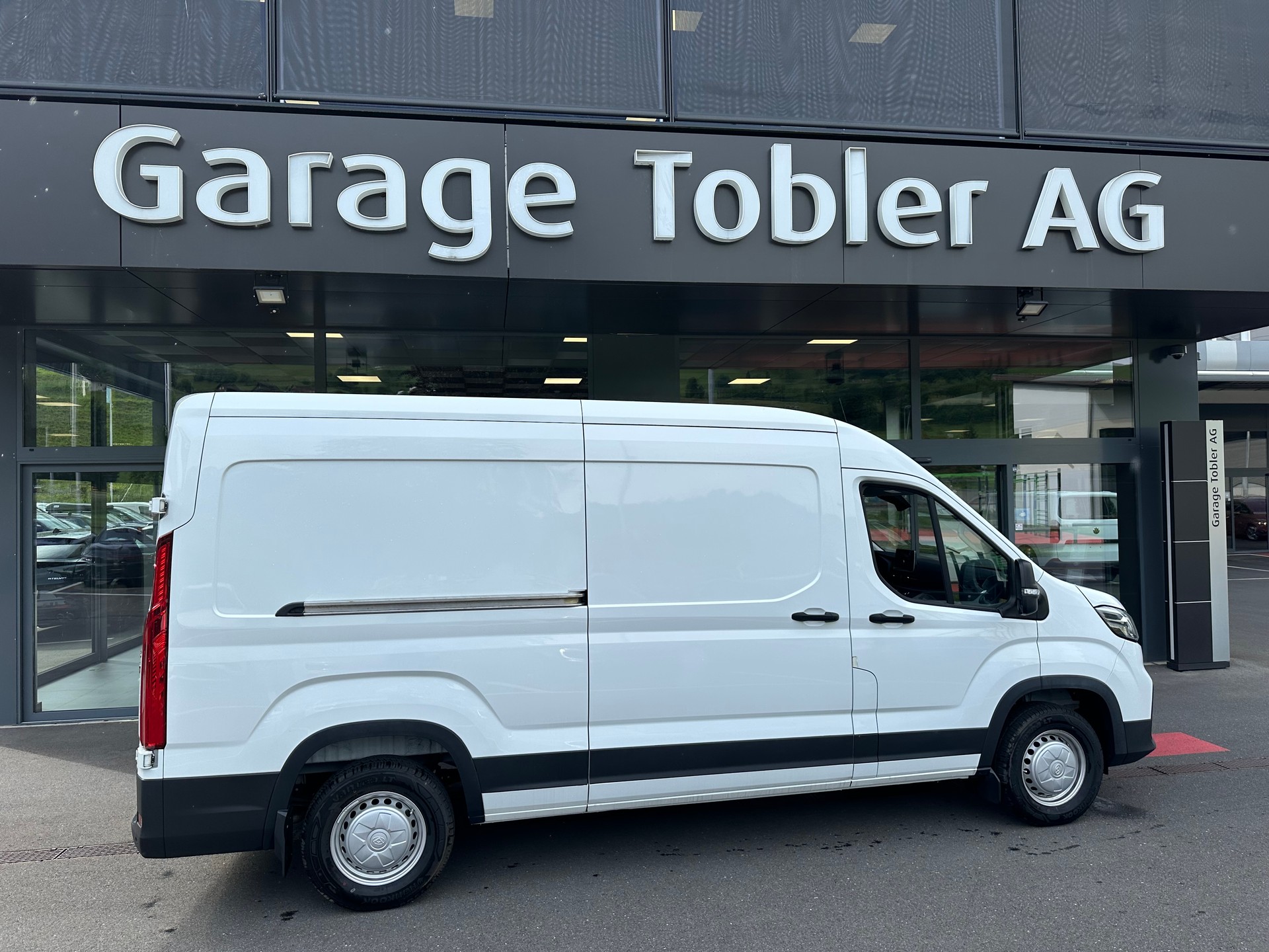 MAXUS Deliver 9 2.0D L3H2 FWD Base