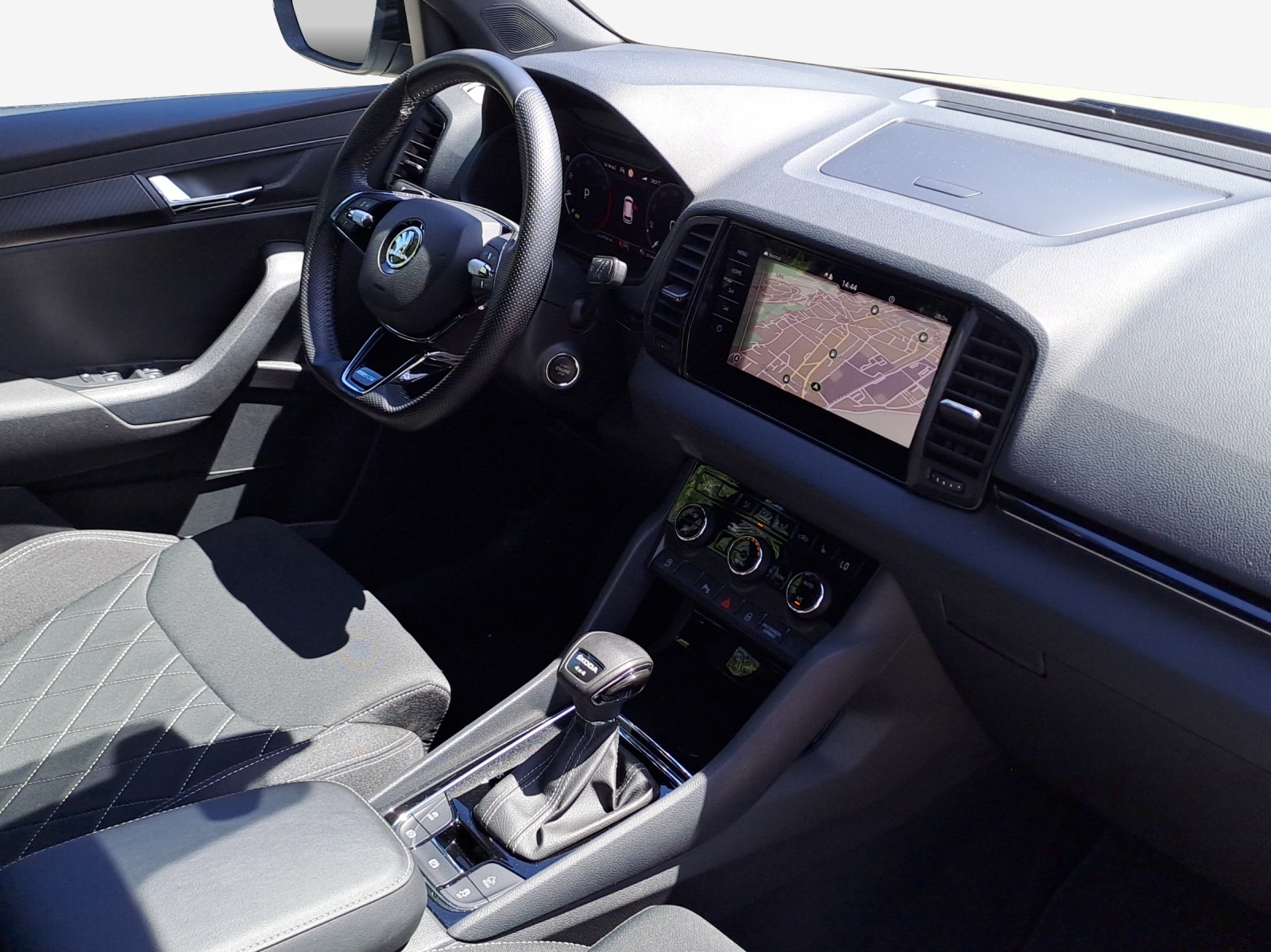 SKODA Karoq 2.0 TSI SportLine 4x4 DSG-image-14
