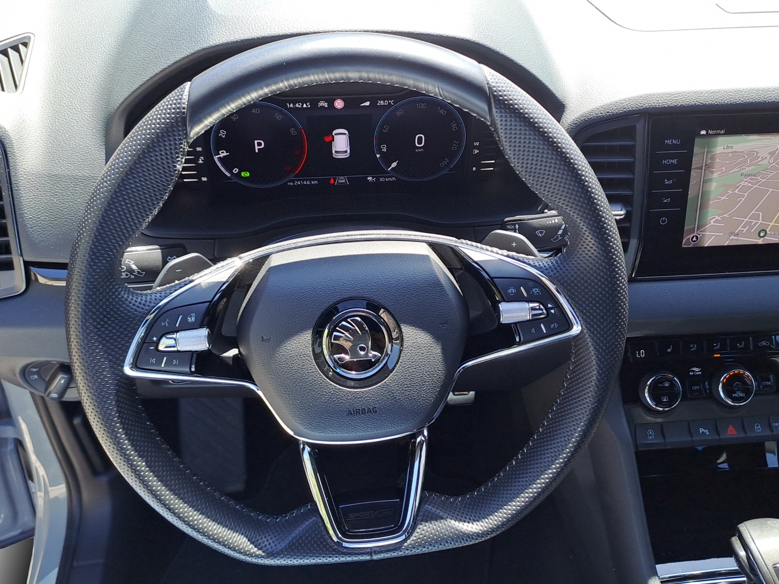 SKODA Karoq 2.0 TSI SportLine 4x4 DSG-image-7