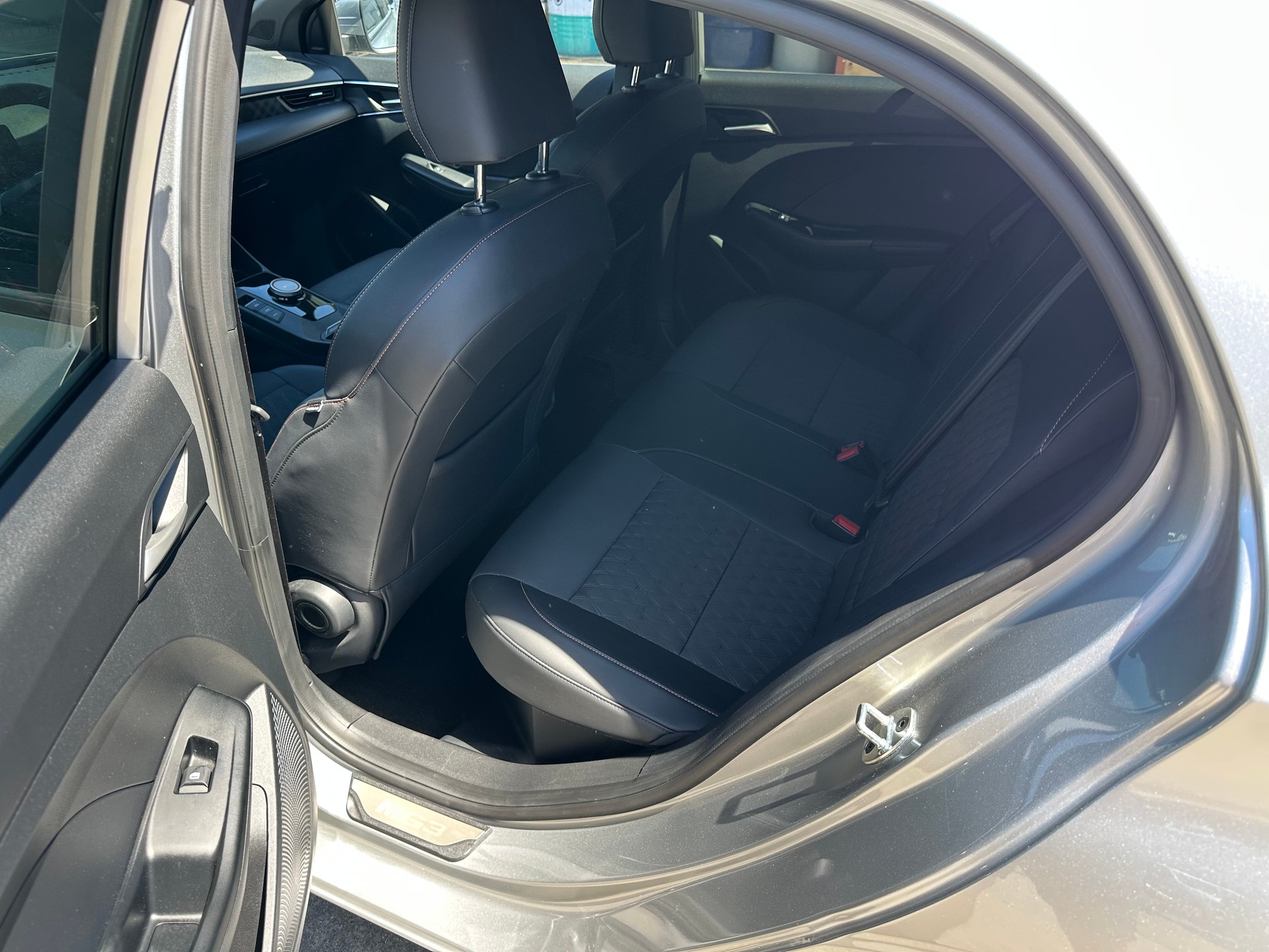 MG 3 1.5 Hybrid Luxury Aut.-image-12