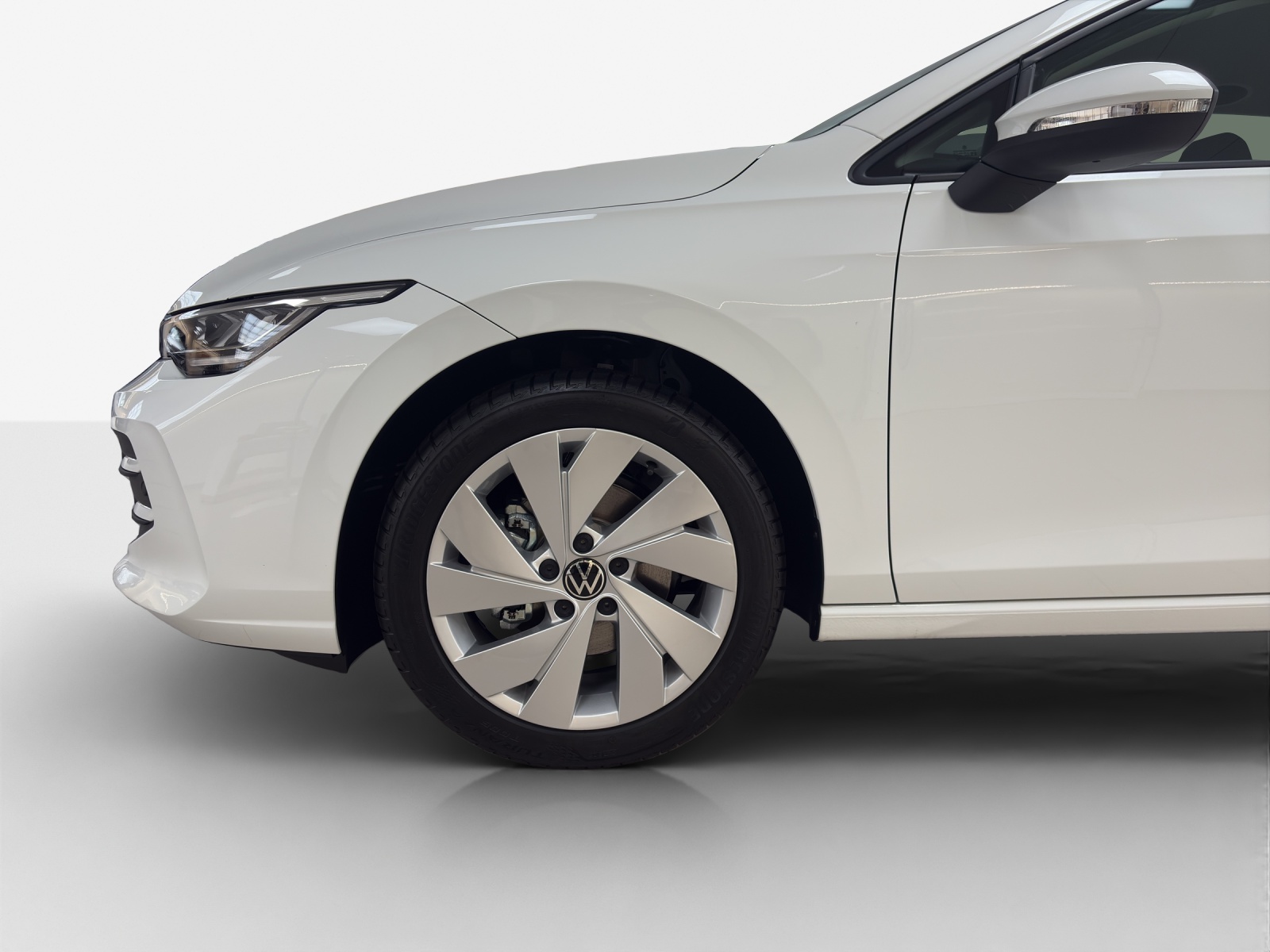 VW Golf Variant 1.5 eTSI mHEV Life DSG-image-13