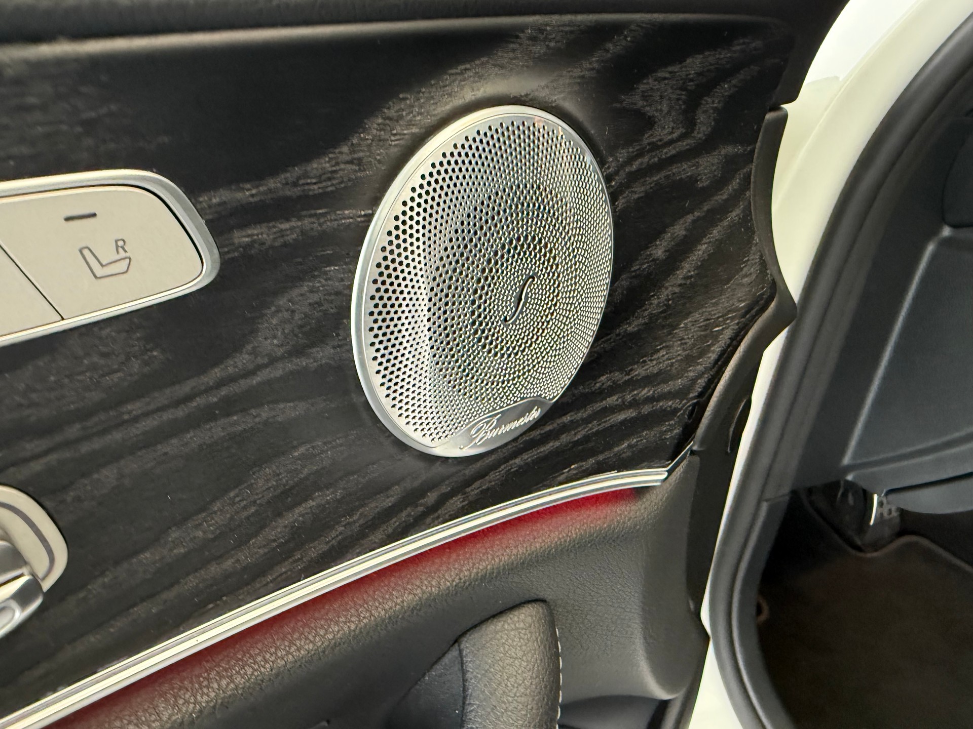 MERCEDES-BENZ E 400 d AMG Line 4matic-image-14