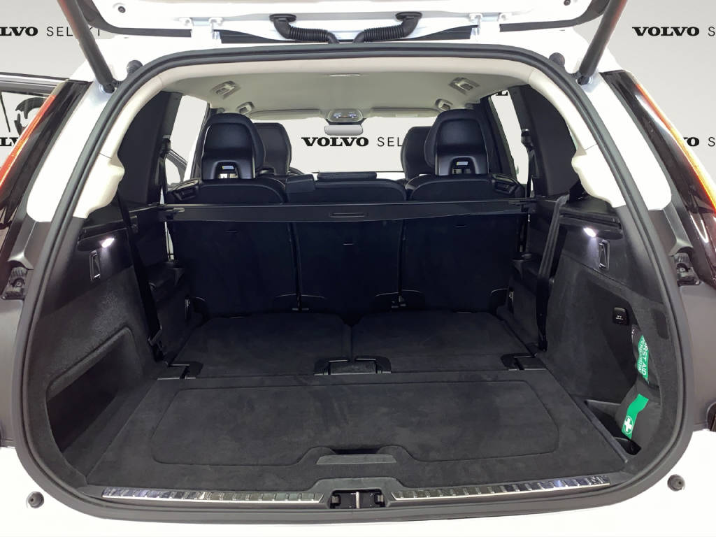 VOLVO XC90 2.0 B5 MH Plus Bright AWD-image-13