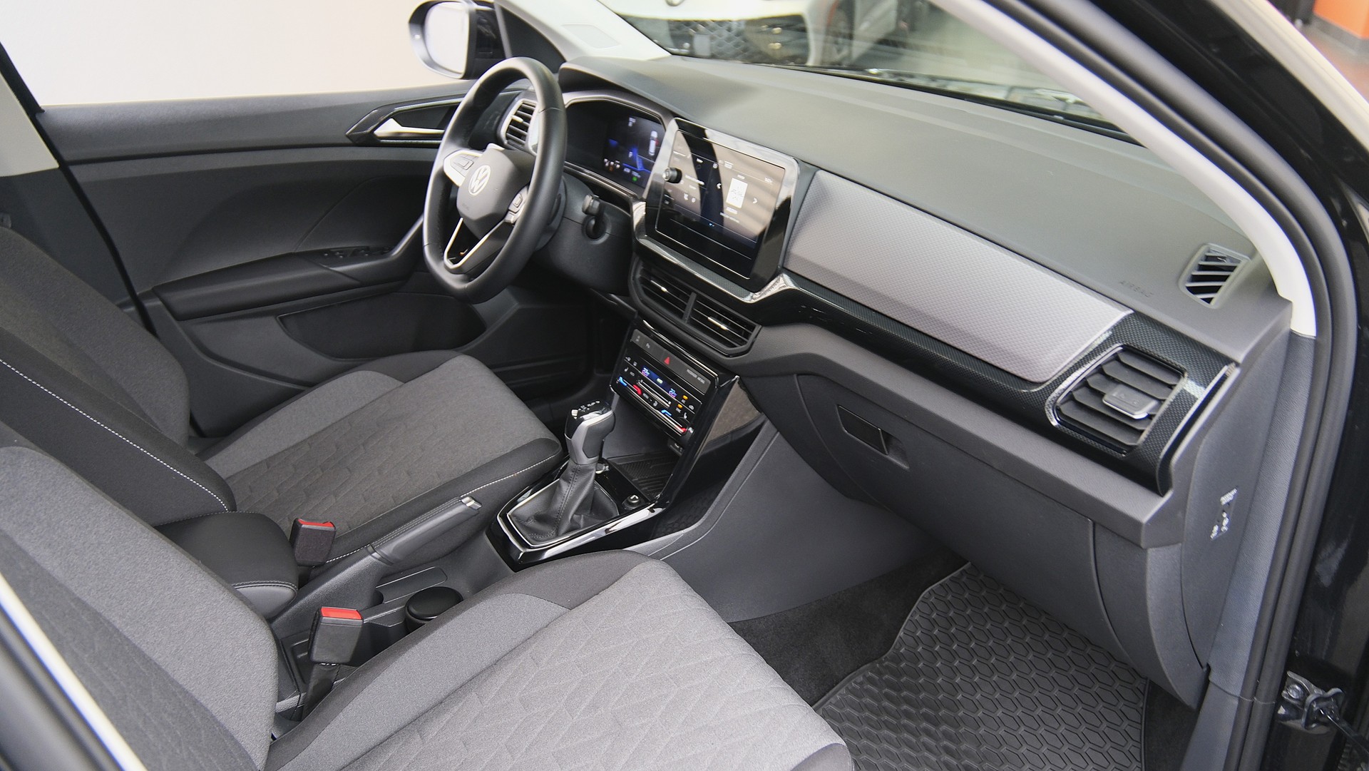 VW T-Cross 1.0 TSI EVO United DSG-image-12