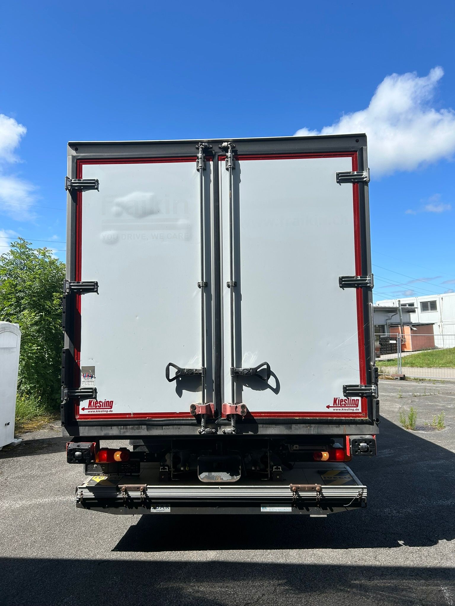 IVECO 120E25 Eurocargo-image-5
