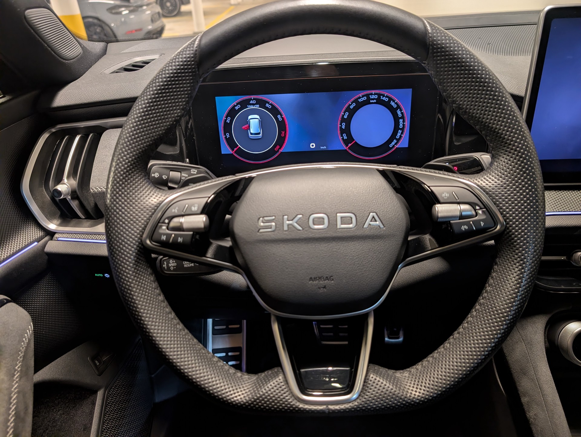 SKODA Kodiaq 2.0 TSI Sportline 4x4-image-9