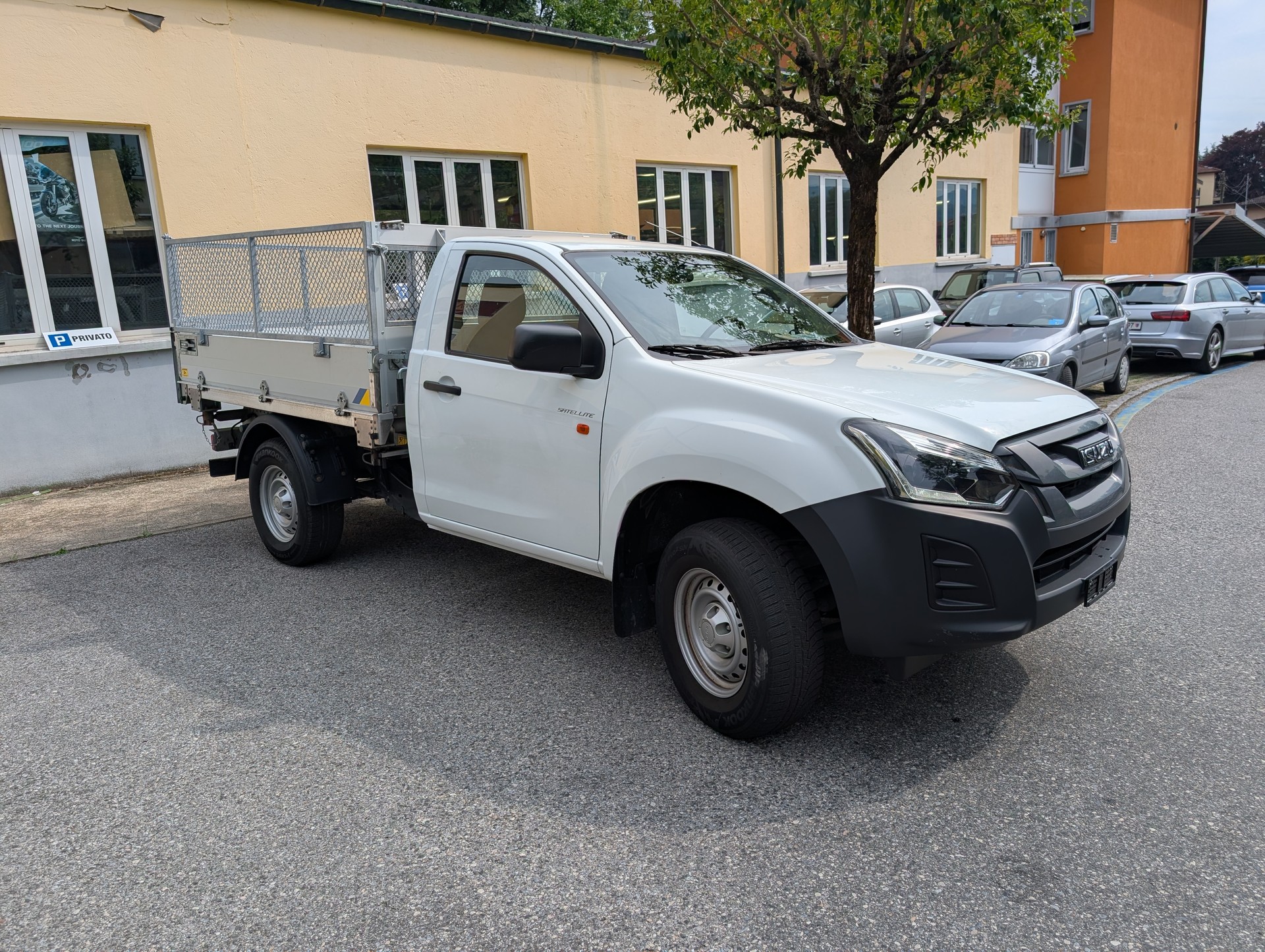 ISUZU D-MAX 1.9 SingleCab Satellite 4x4-image-2