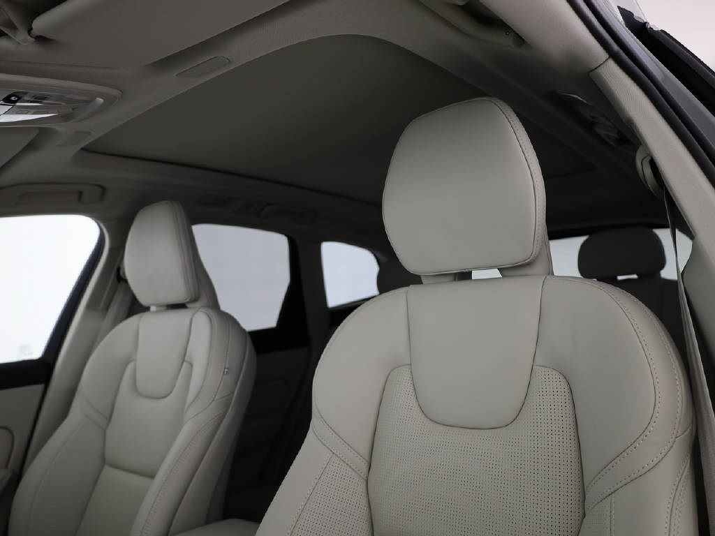 VOLVO XC60 2.0 T8 TE Ultra Bright eAWD-image-26