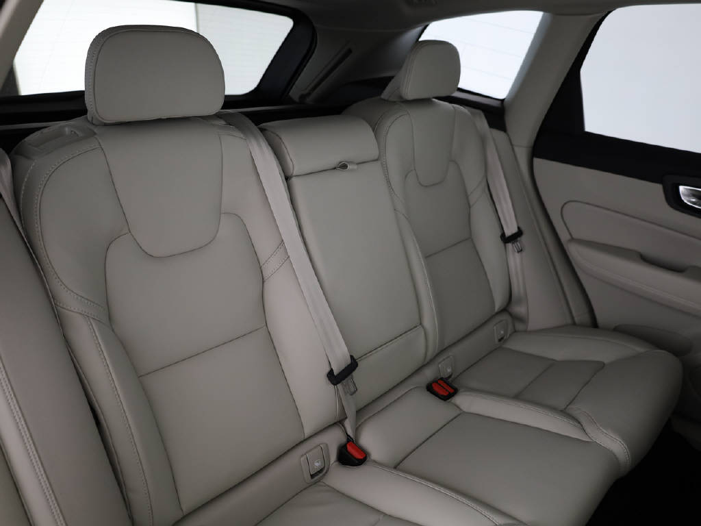 VOLVO XC60 2.0 T8 TE Ultra Bright eAWD-image-6