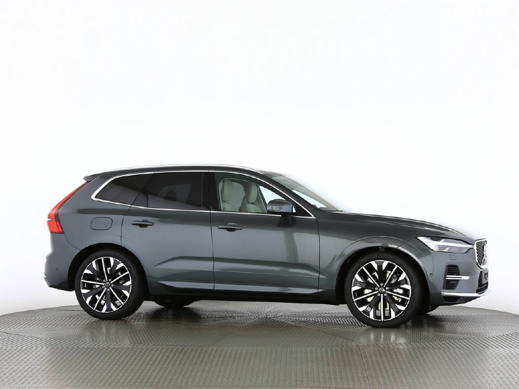 VOLVO XC60 2.0 T8 TE Ultra Bright eAWD-image-17
