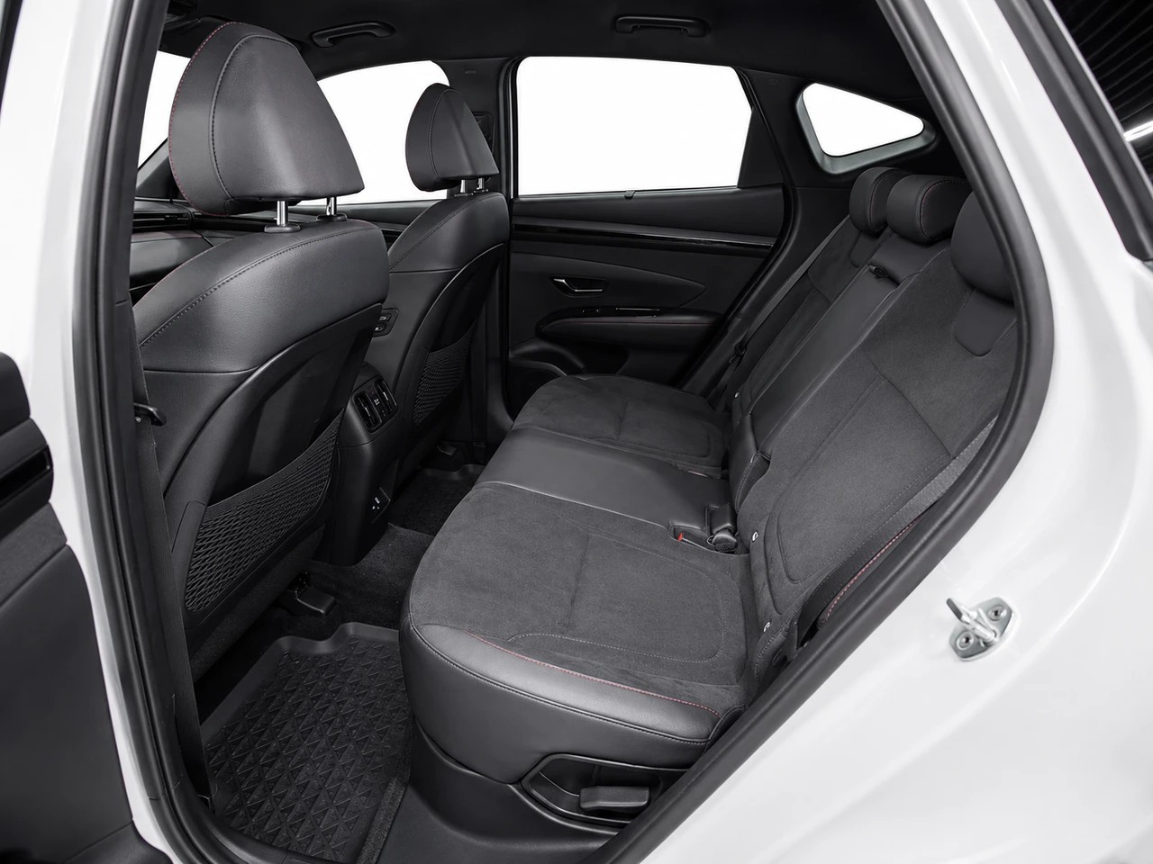 HYUNDAI Tucson 1.6 T-GDi HEV N-Line LUX.pack 4WD-image-8