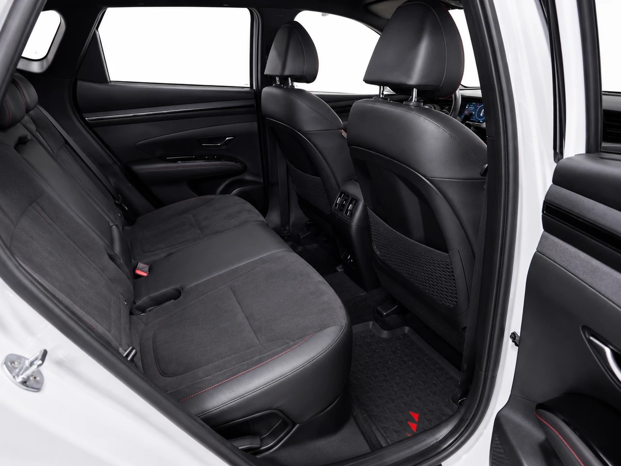 HYUNDAI Tucson 1.6 T-GDi HEV N-Line LUX.pack 4WD-image-10