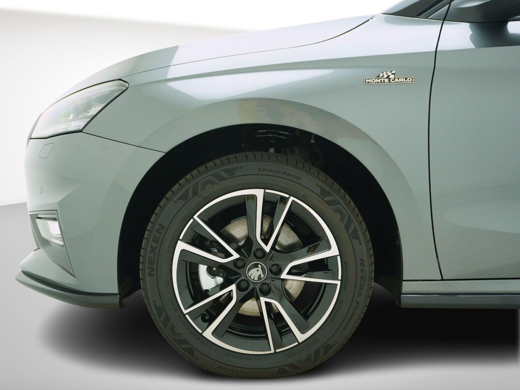 SKODA Fabia 1.0 TSI Monte Carlo DSG-image-8