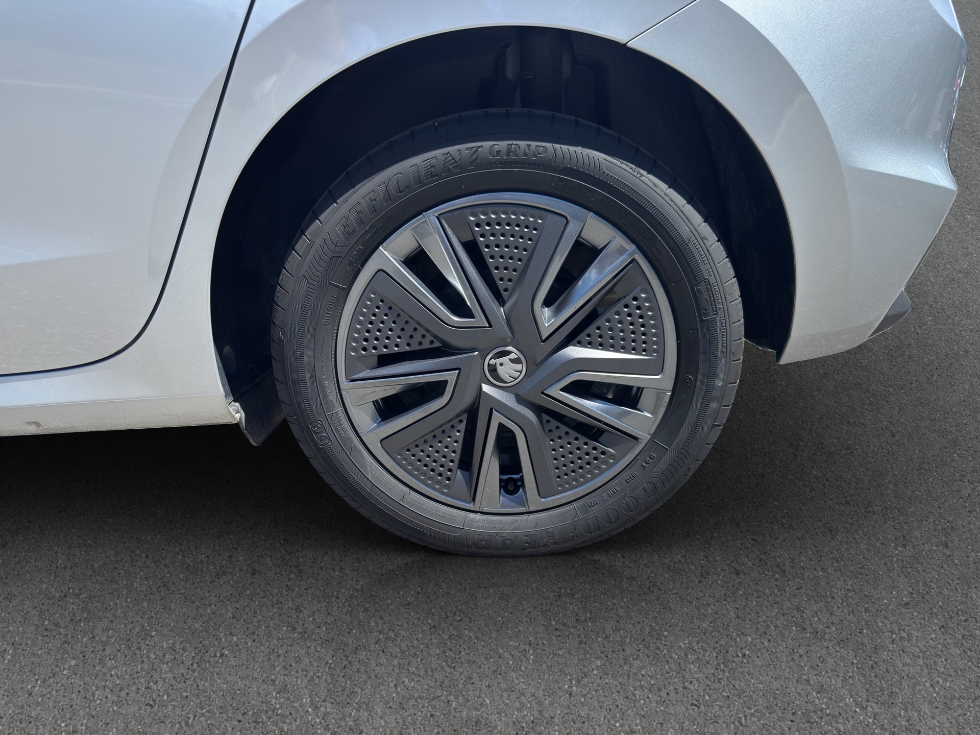 SKODA Fabia 1.0 TSI Dynamic DSG-image-21