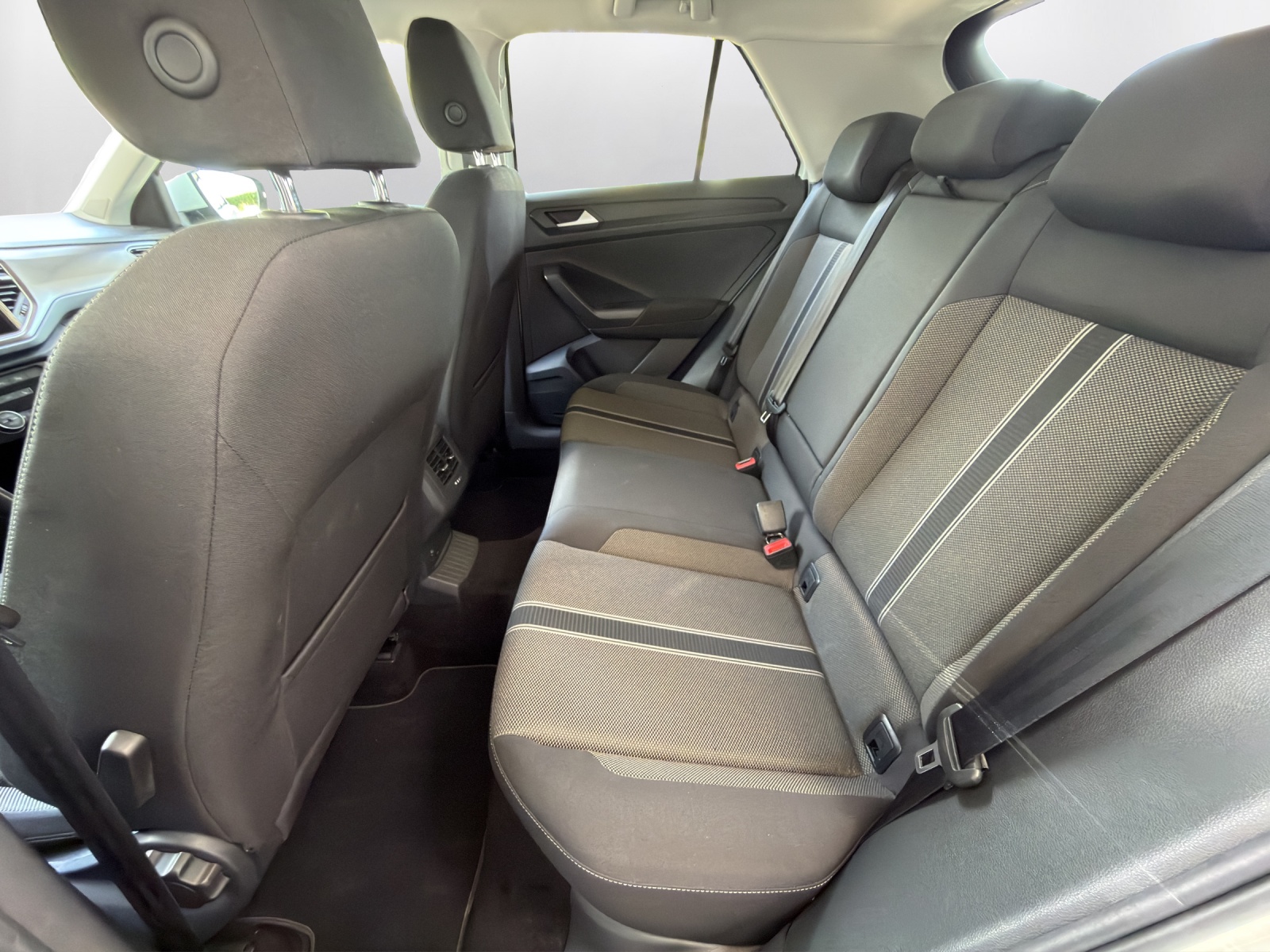 VW T-Roc 2.0 TSI Advance DSG 4Motion-image-10