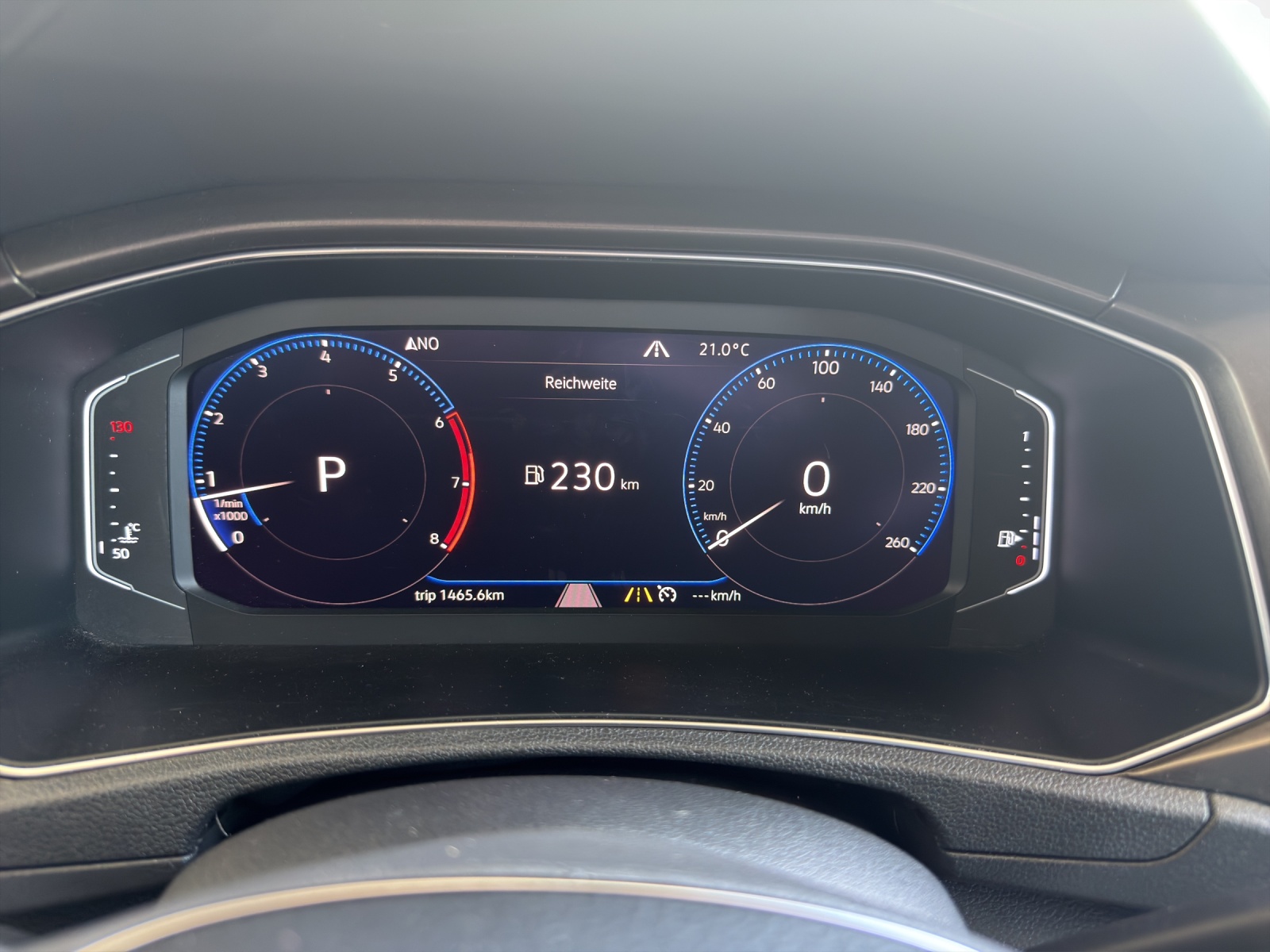 VW T-Roc 2.0 TSI Advance DSG 4Motion-image-7