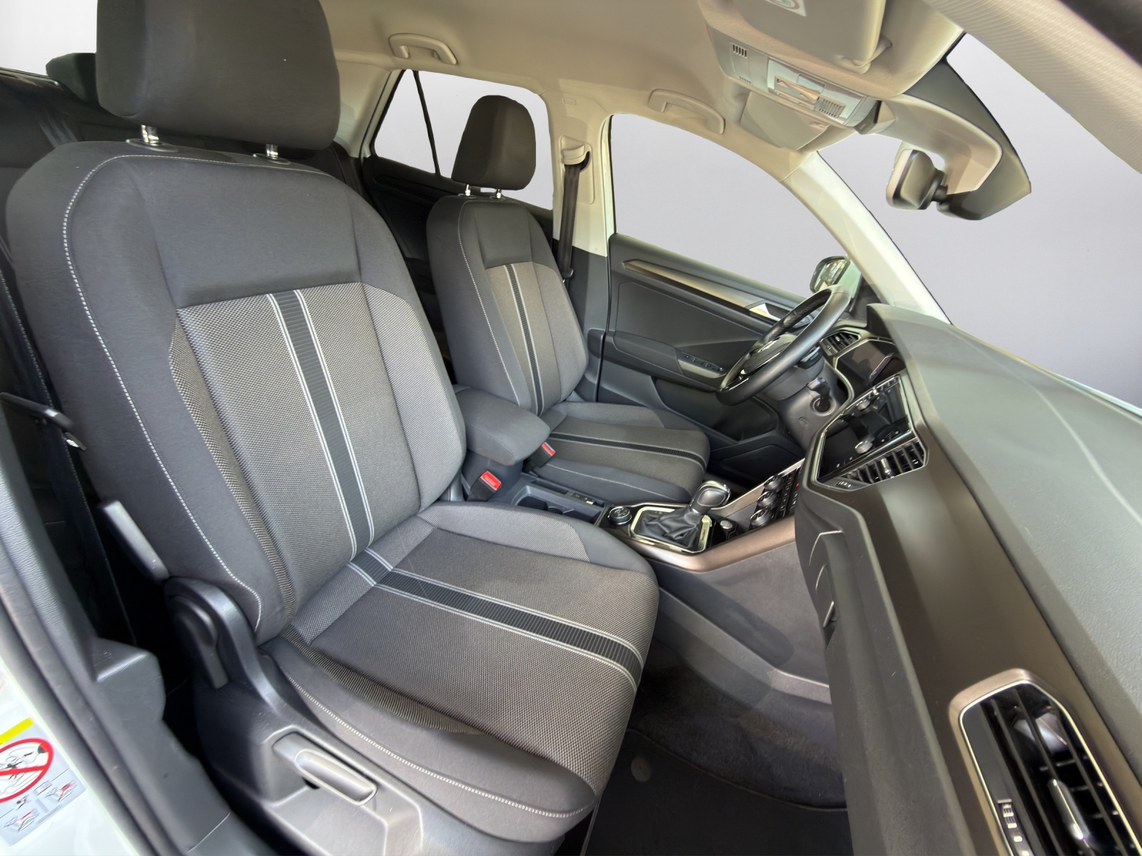 VW T-Roc 2.0 TSI Advance DSG 4Motion-image-11