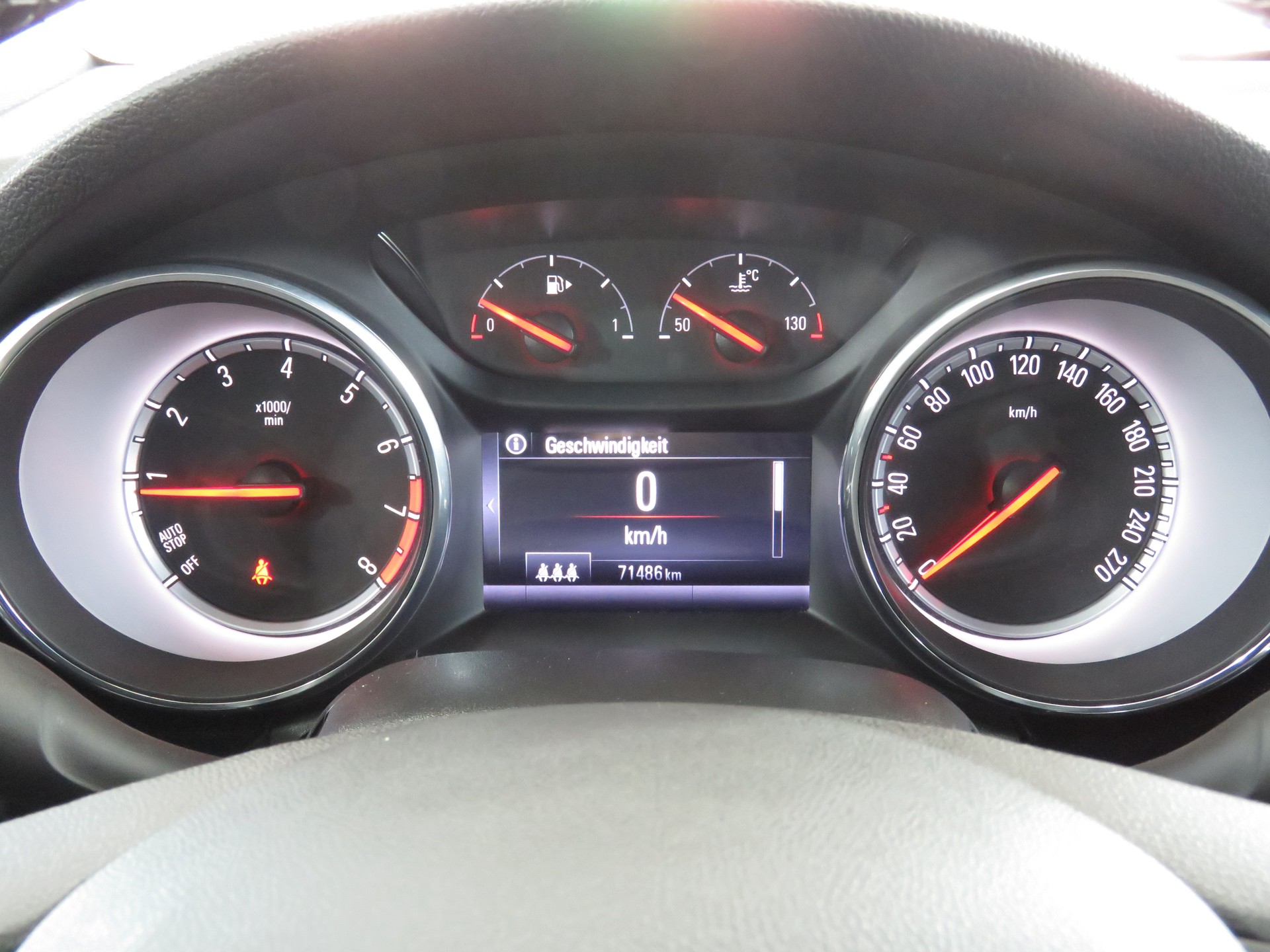OPEL Astra 1.4i Turbo Black Edition-image-18