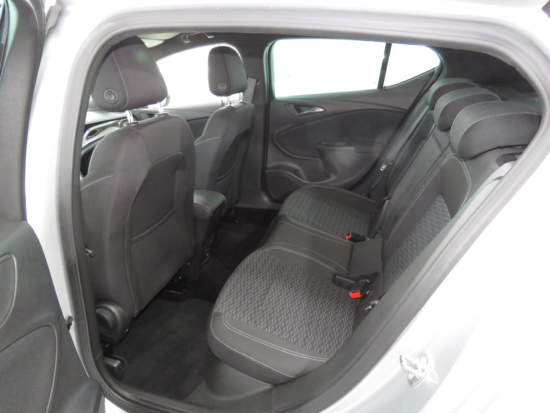 OPEL Astra 1.4i Turbo Black Edition-image-8