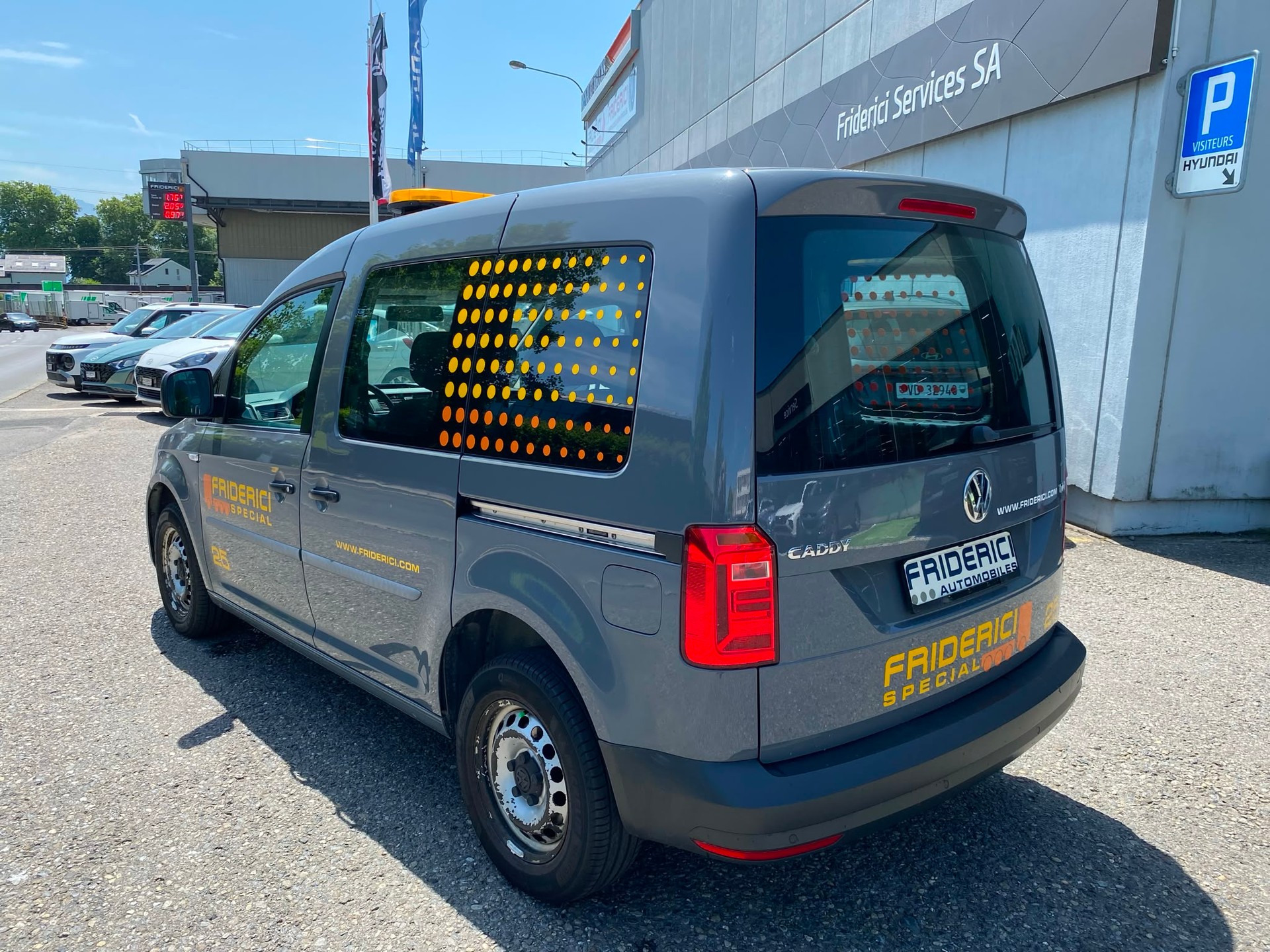 VW Caddy 2.0 TDI Trendline-image-2