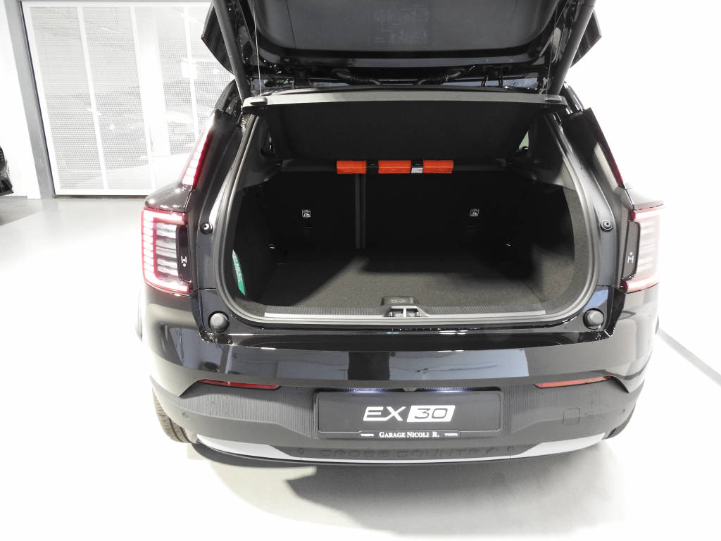 VOLVO EX 30 CC E60 Twin Performance AWD-image-4