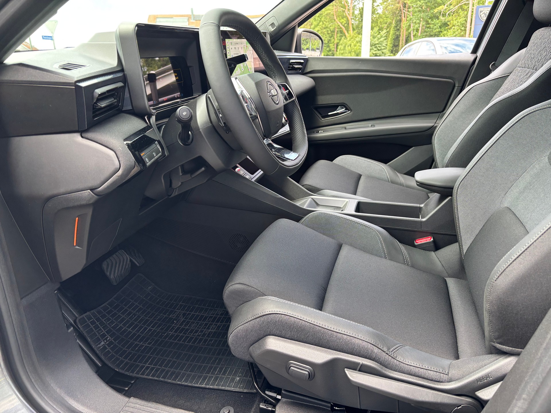 NISSAN Micra 52kWh Advance-image-10