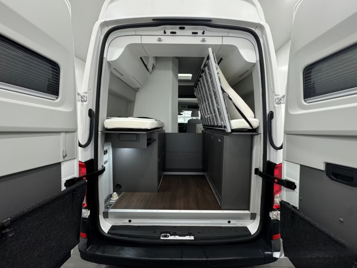 VW Grand California 600 2.0 BI-TDI-image-14