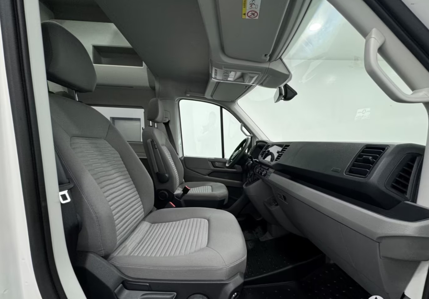 VW Grand California 600 2.0 BI-TDI-image-5
