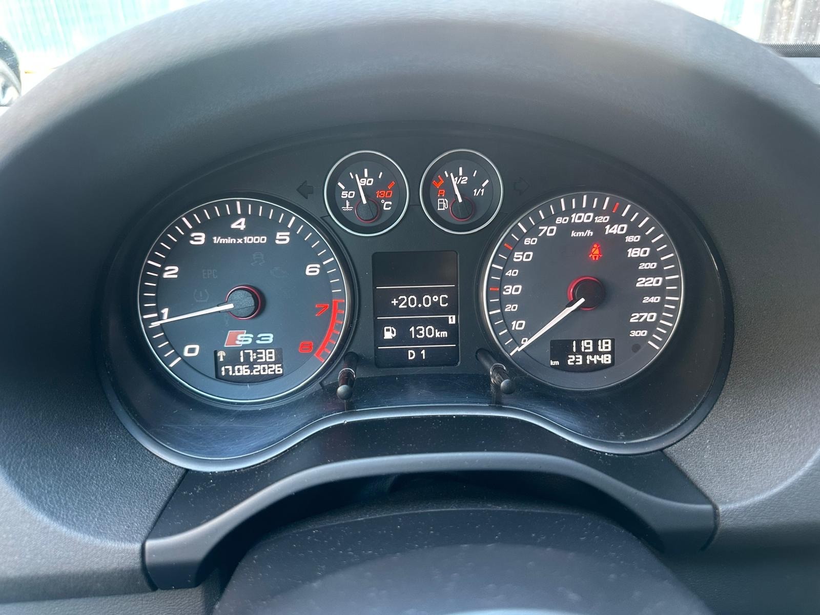 AUDI S3 Sportback 2.0 TFSI quattro S-tronic-image-12