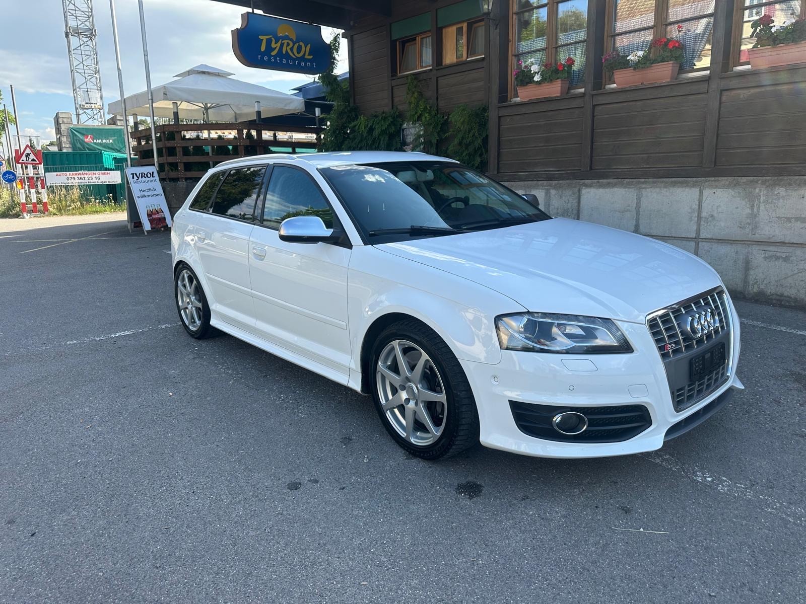 AUDI S3 Sportback 2.0 TFSI quattro S-tronic-image-0