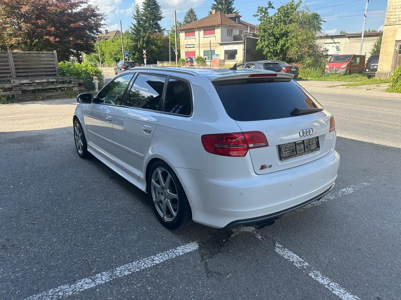 AUDI S3 Sportback 2.0 TFSI quattro S-tronic-image-3