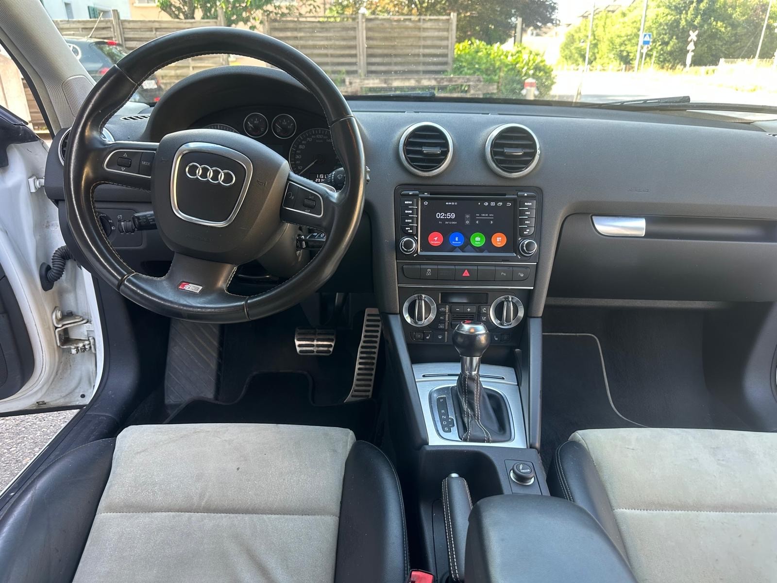 AUDI S3 Sportback 2.0 TFSI quattro S-tronic-image-7