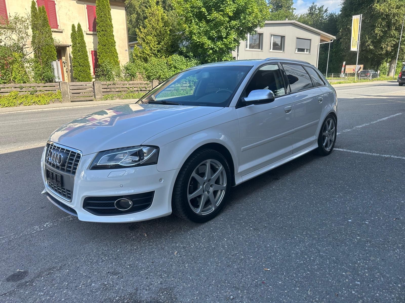 AUDI S3 Sportback 2.0 TFSI quattro S-tronic-image-1