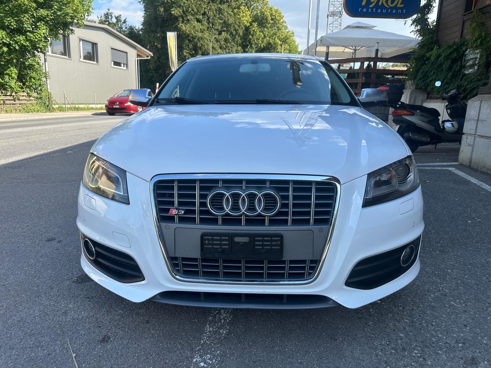 AUDI S3 Sportback 2.0 TFSI quattro S-tronic-image-4