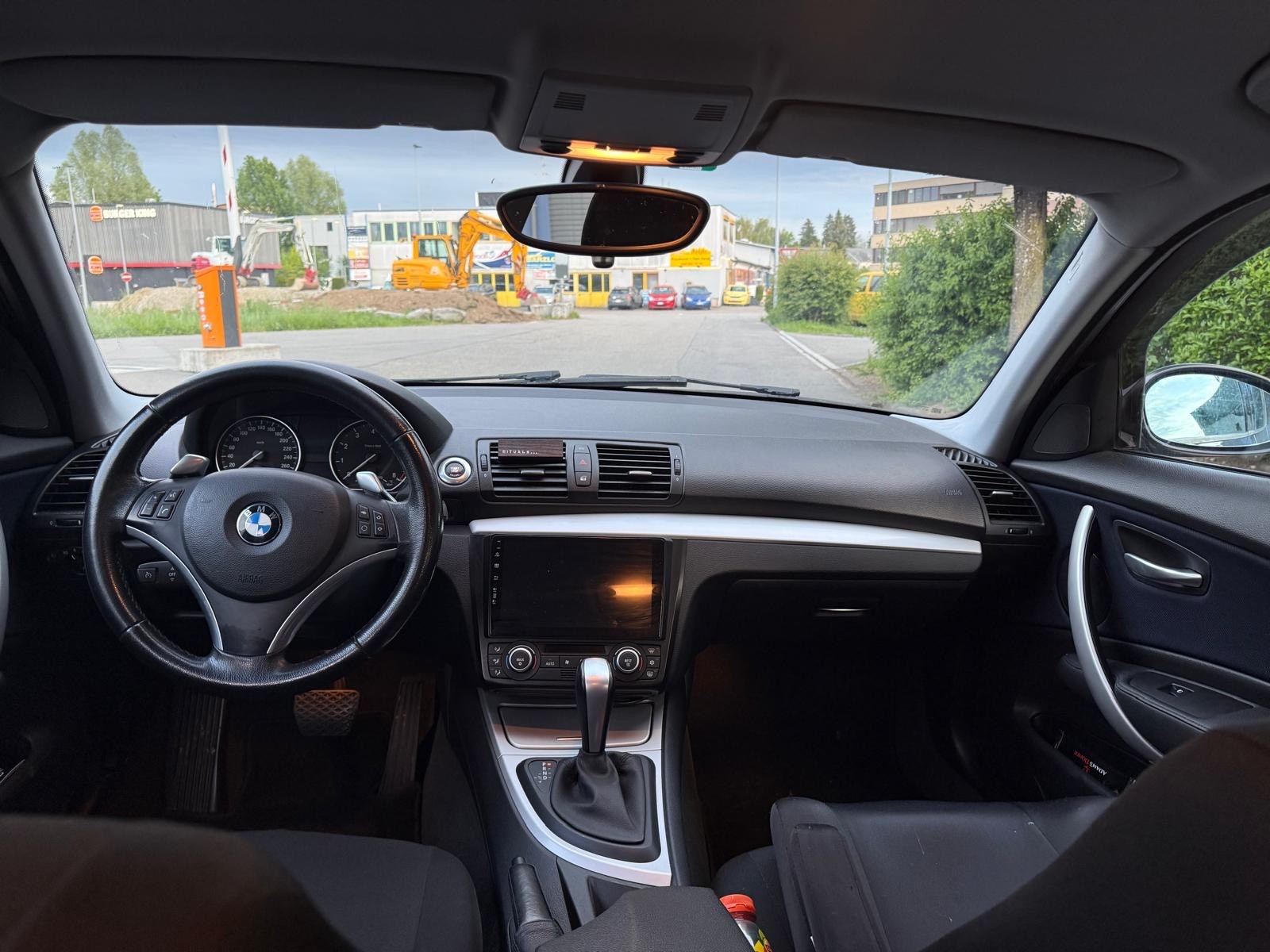 BMW 130i Steptronic-image-6