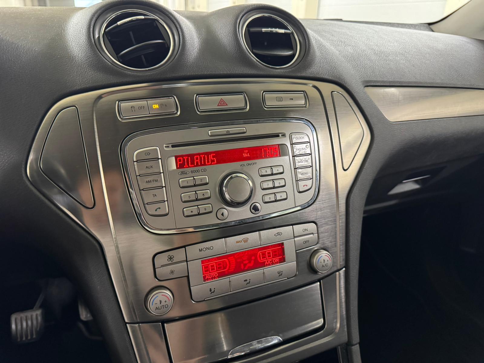 FORD Mondeo 2.0 TDCi 16V Carving-image-14