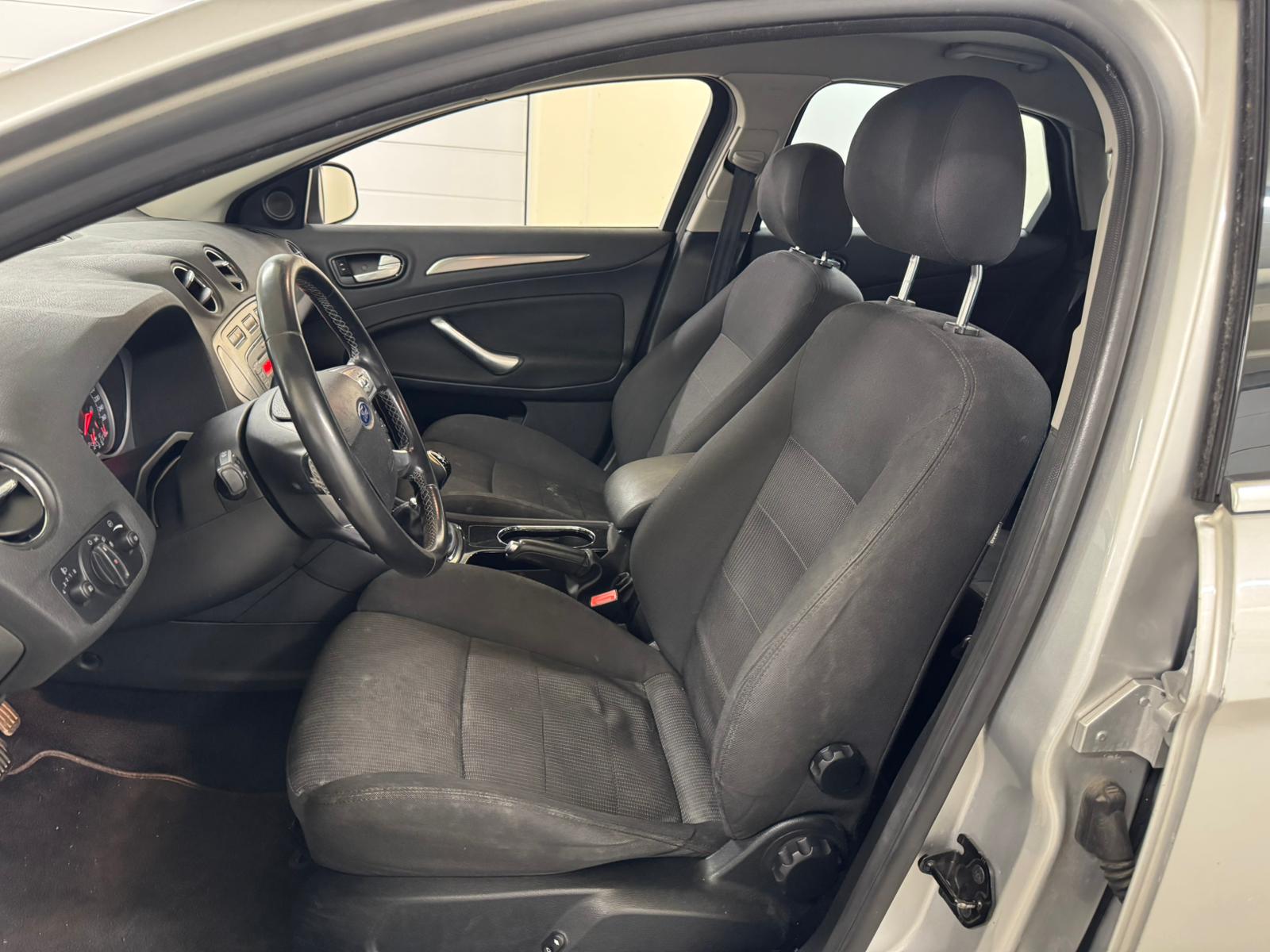 FORD Mondeo 2.0 TDCi 16V Carving-image-12