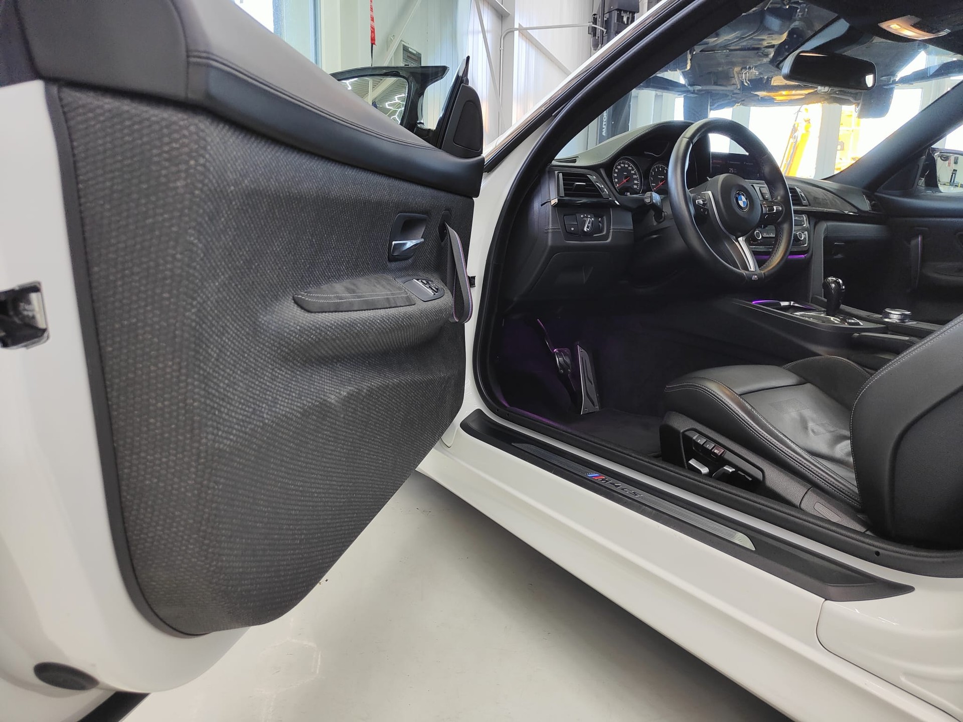 BMW M4 Coupé CS DKG-image-13