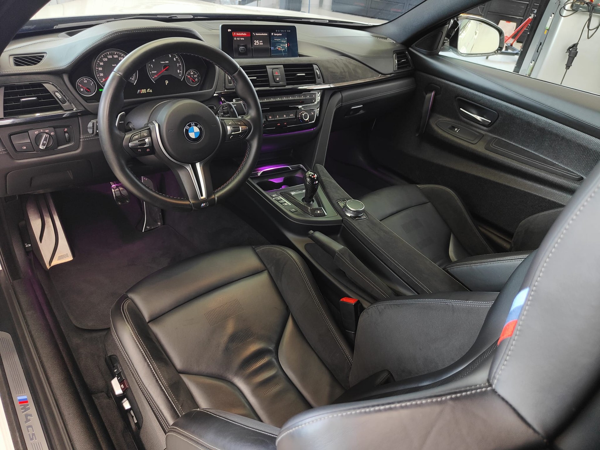 BMW M4 Coupé CS DKG-image-14