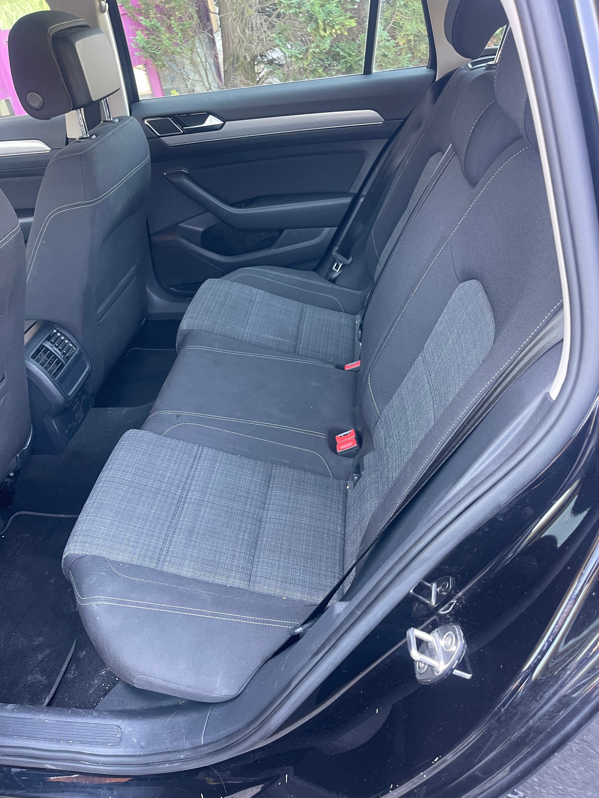 VW Passat 2.0 TDI BMT Elegance DSG-image-7