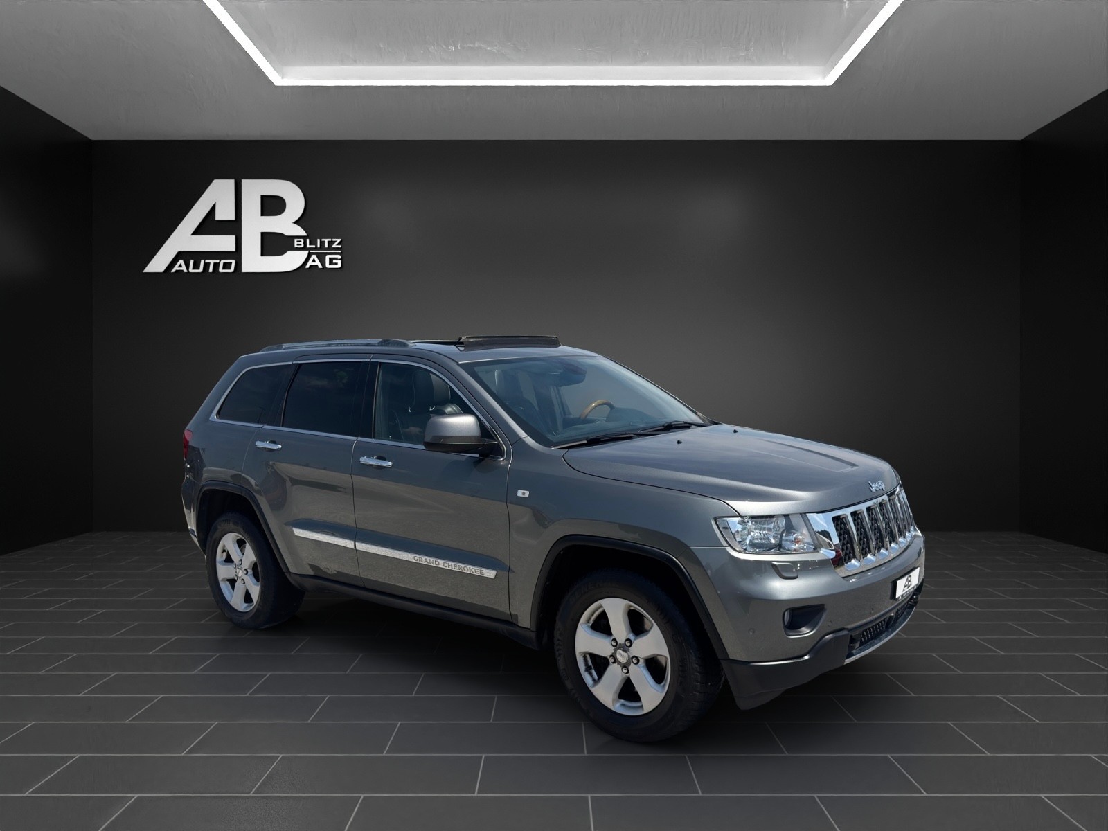JEEP Grand Cherokee 3.6 V6 Overland Automatic mit 286 PS-image-5