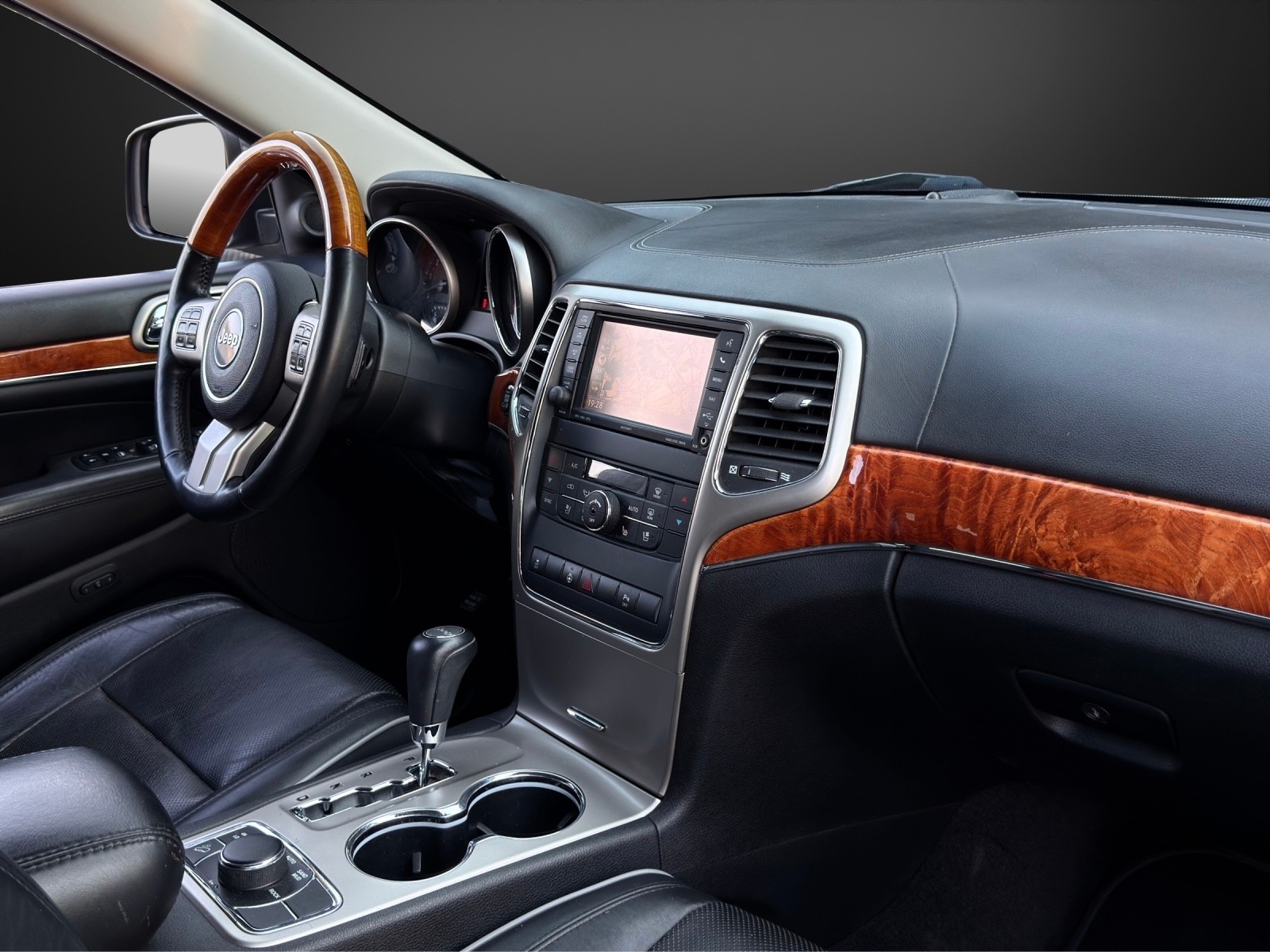 JEEP Grand Cherokee 3.6 V6 Overland Automatic mit 286 PS-image-9