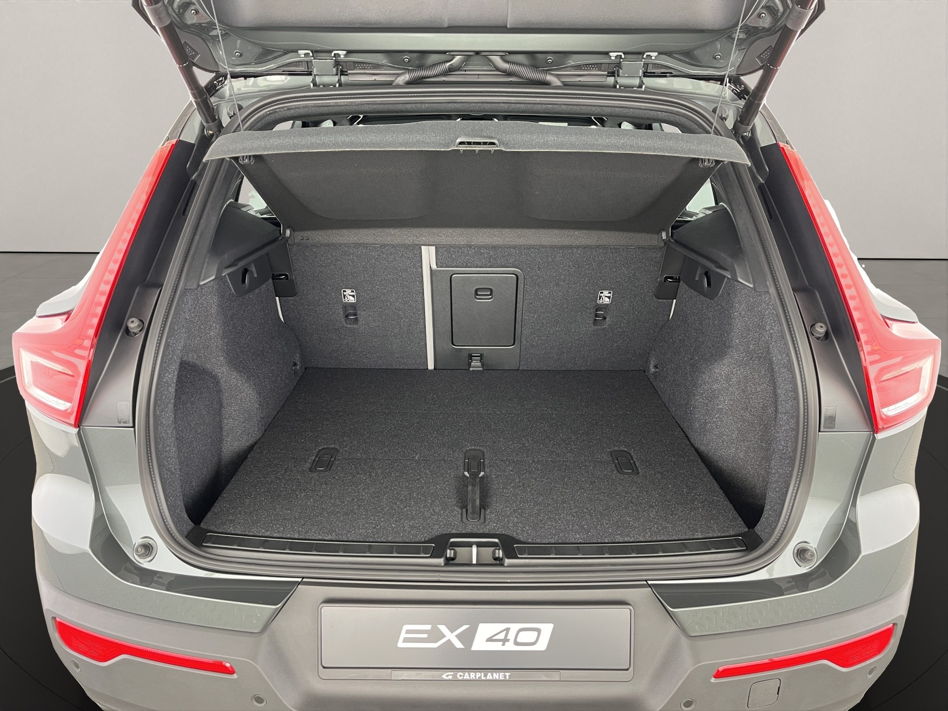 VOLVO EX40 Twin Performance Ultra AWD-image-5