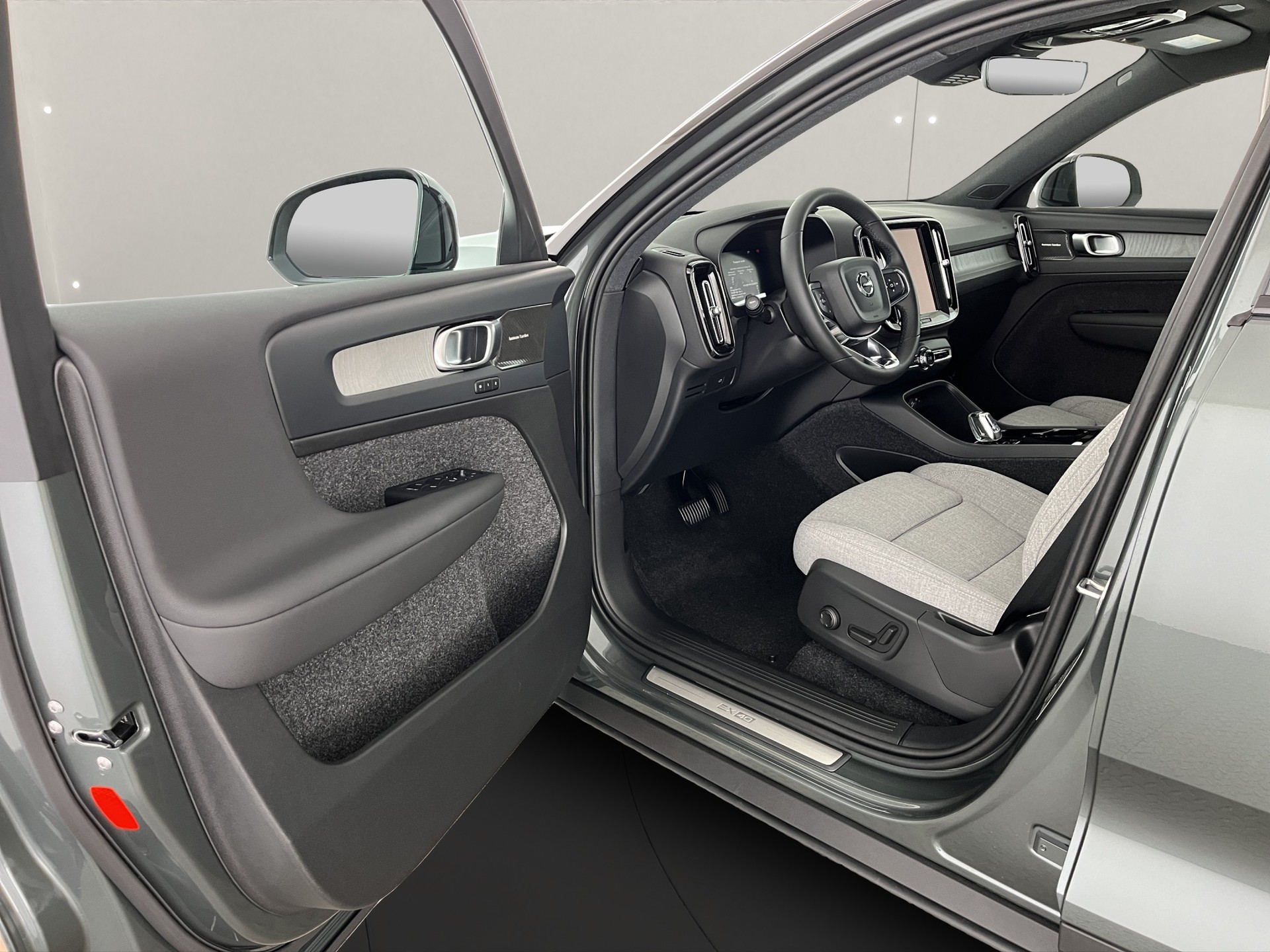 VOLVO EX40 Twin Performance Ultra AWD-image-8