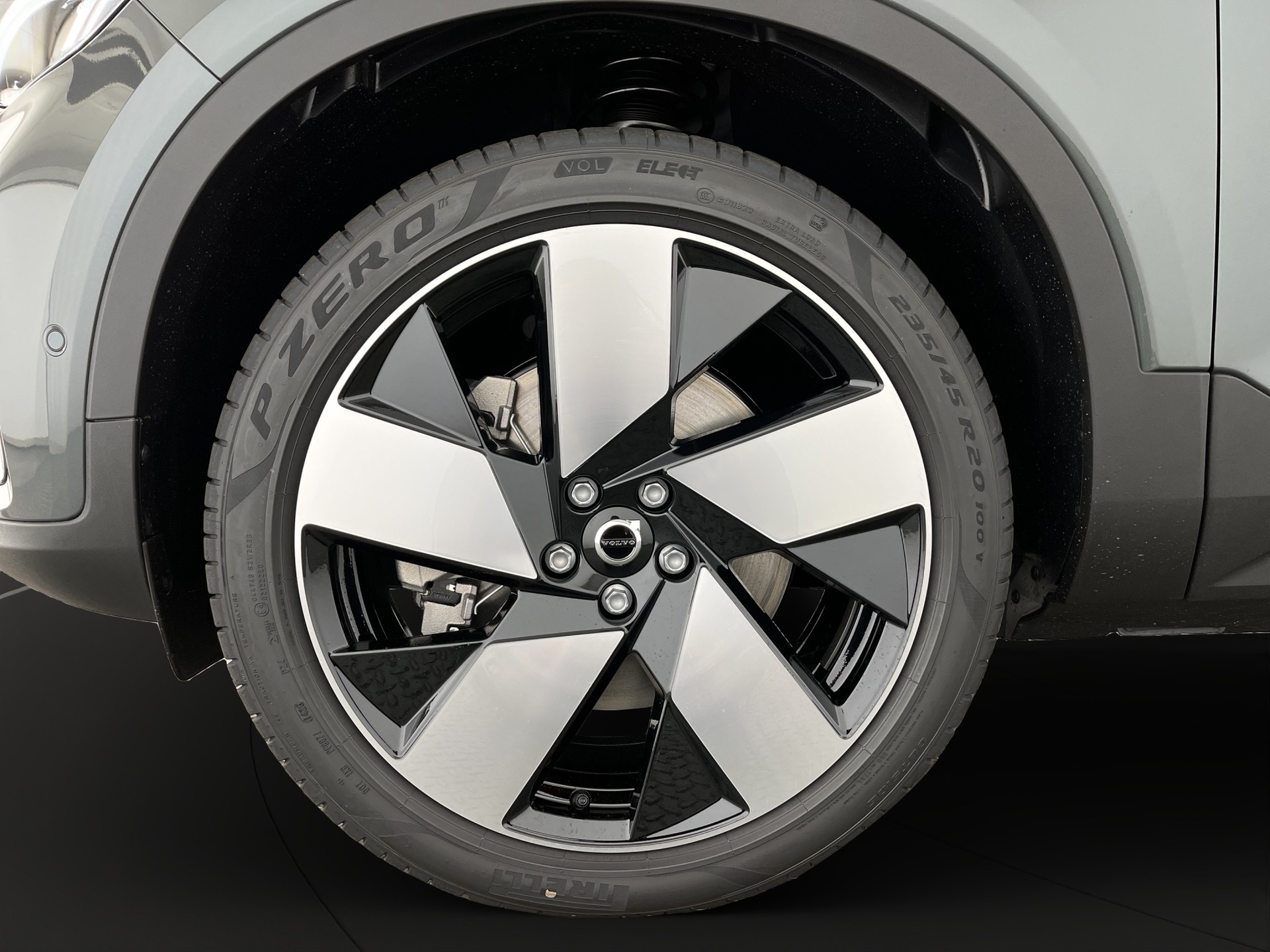 VOLVO EX40 Twin Performance Ultra AWD-image-6