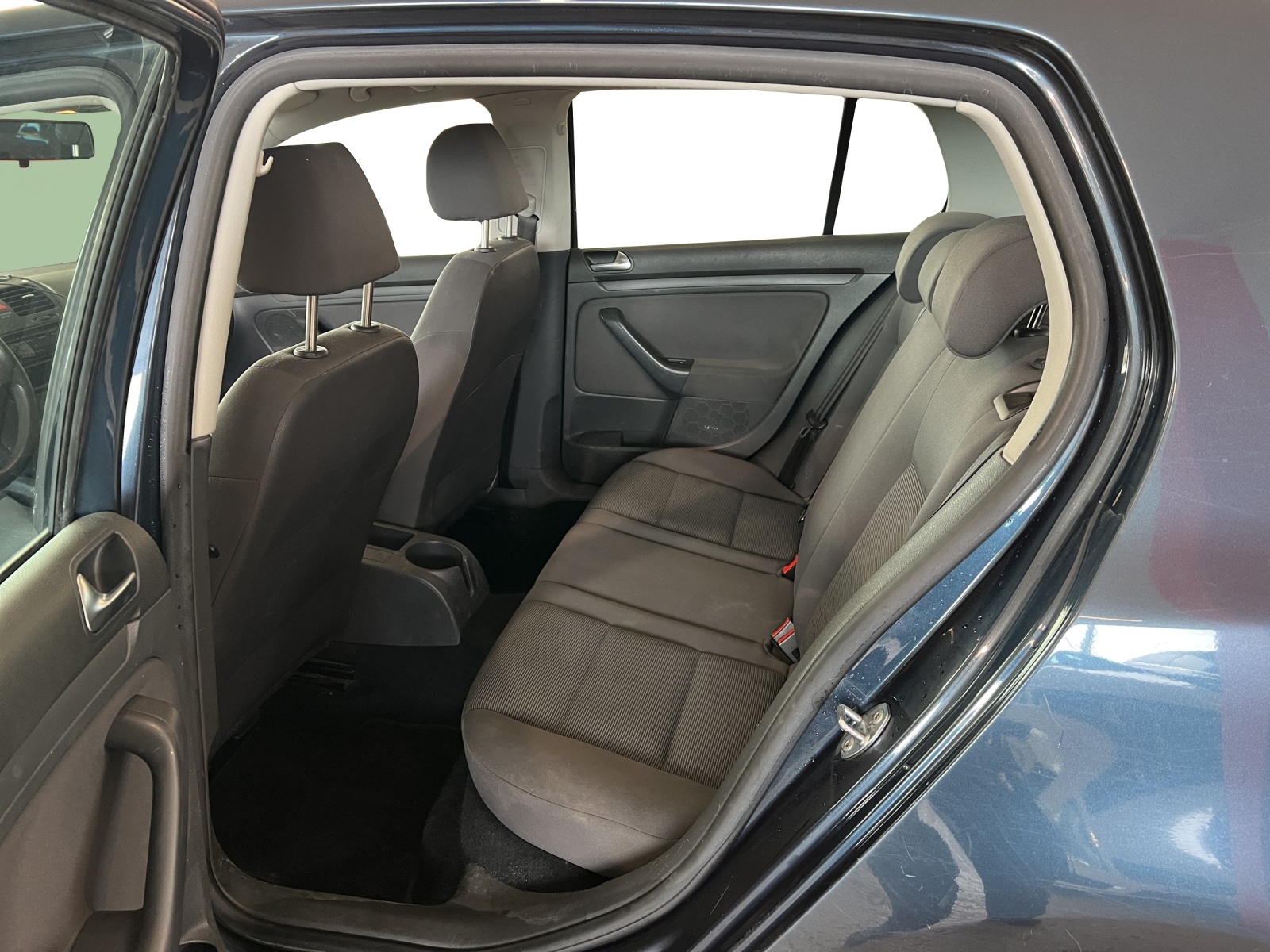 VW Golf 1.9 TDI Trendline 4Motion-image-9