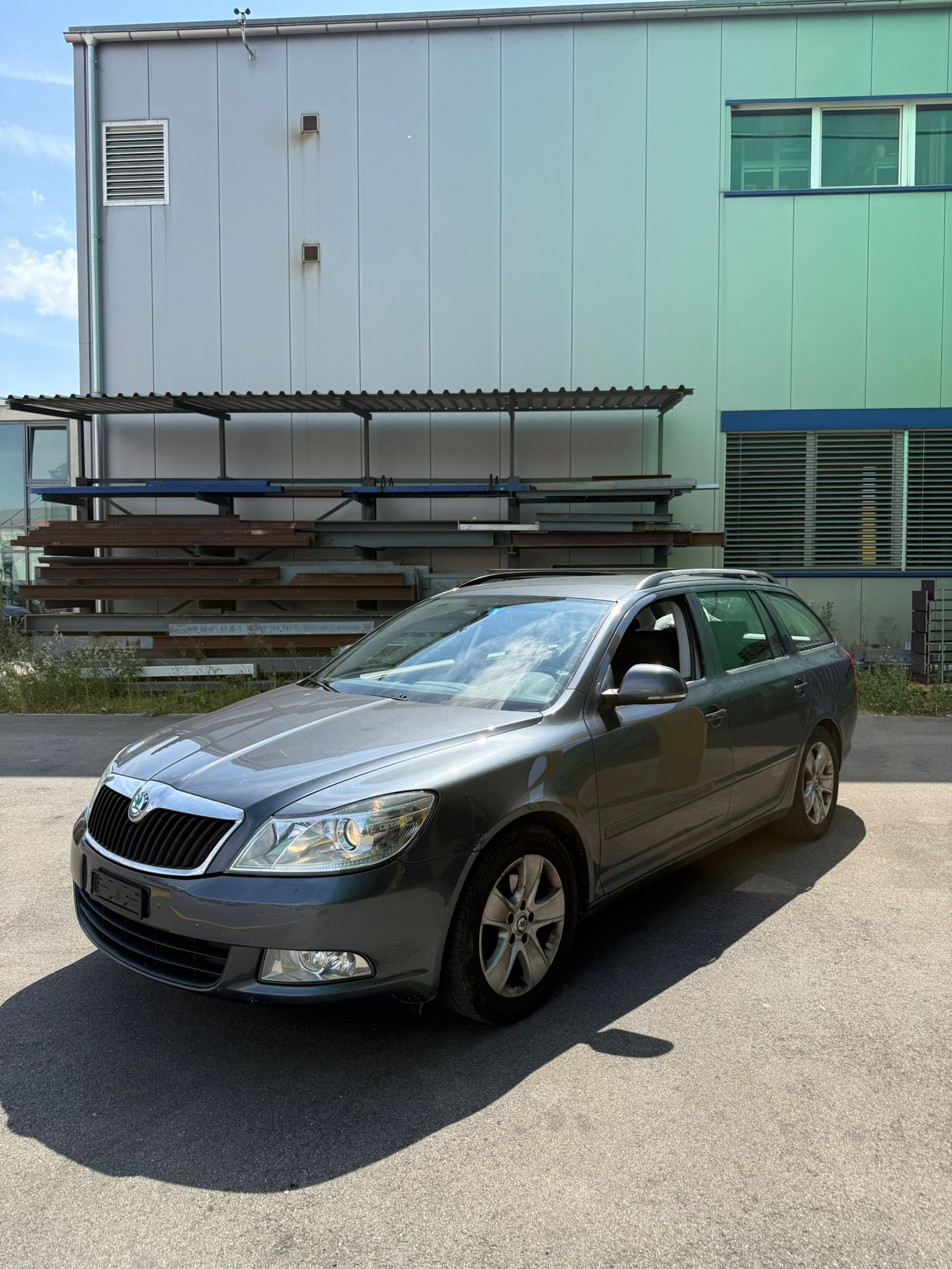 SKODA Octavia Combi 2.0 TDI Swiss Adventure 4x4 DSG-image-2