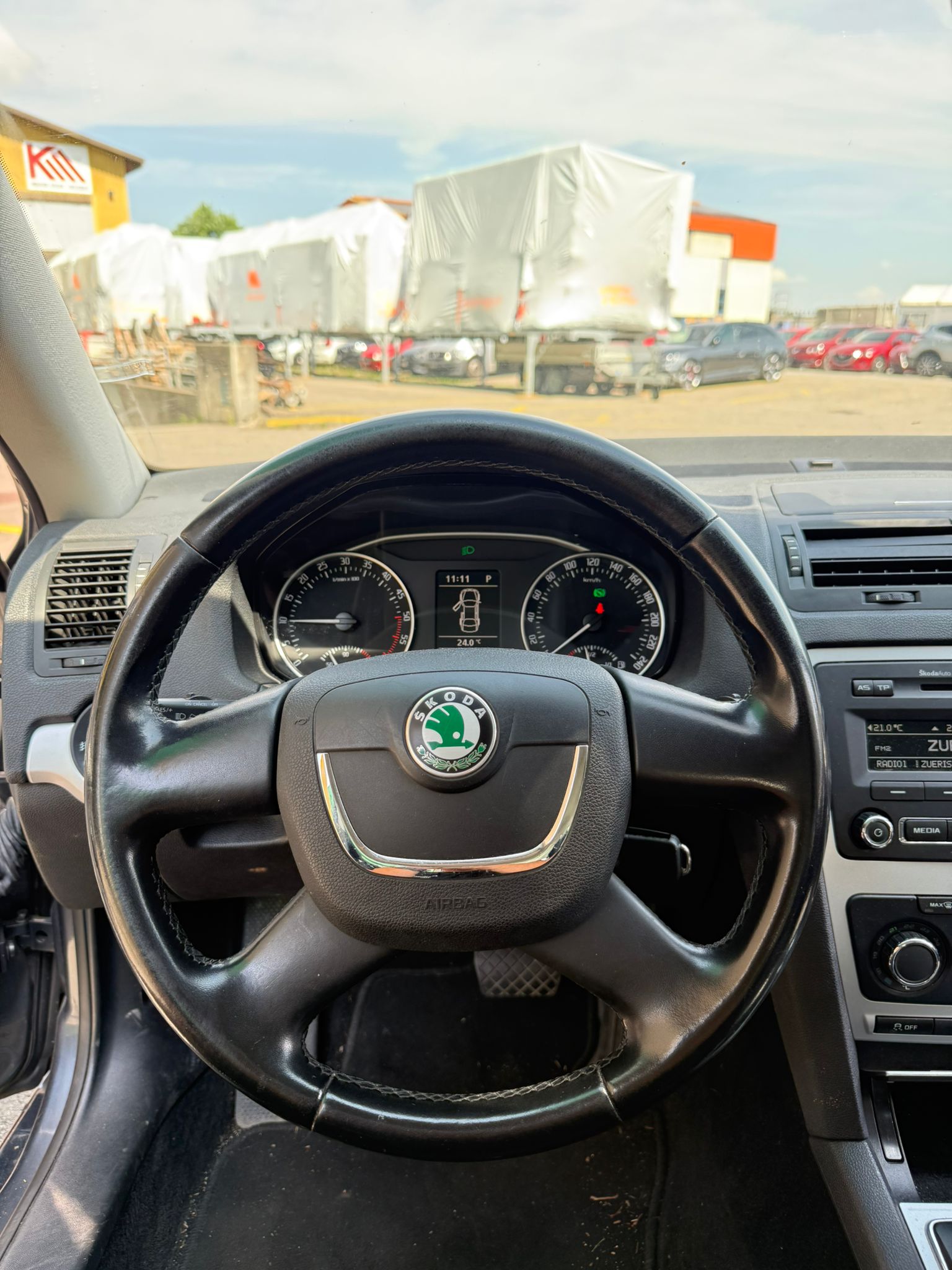 SKODA Octavia Combi 2.0 TDI Swiss Adventure 4x4 DSG-image-12